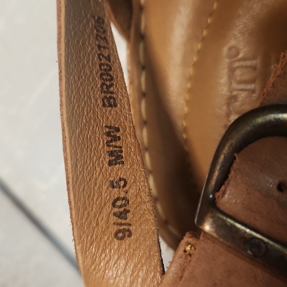 BORN SANDALS SIZE 9 40.5 Women's Tan Wedge Sandals - Picture 4 of 8